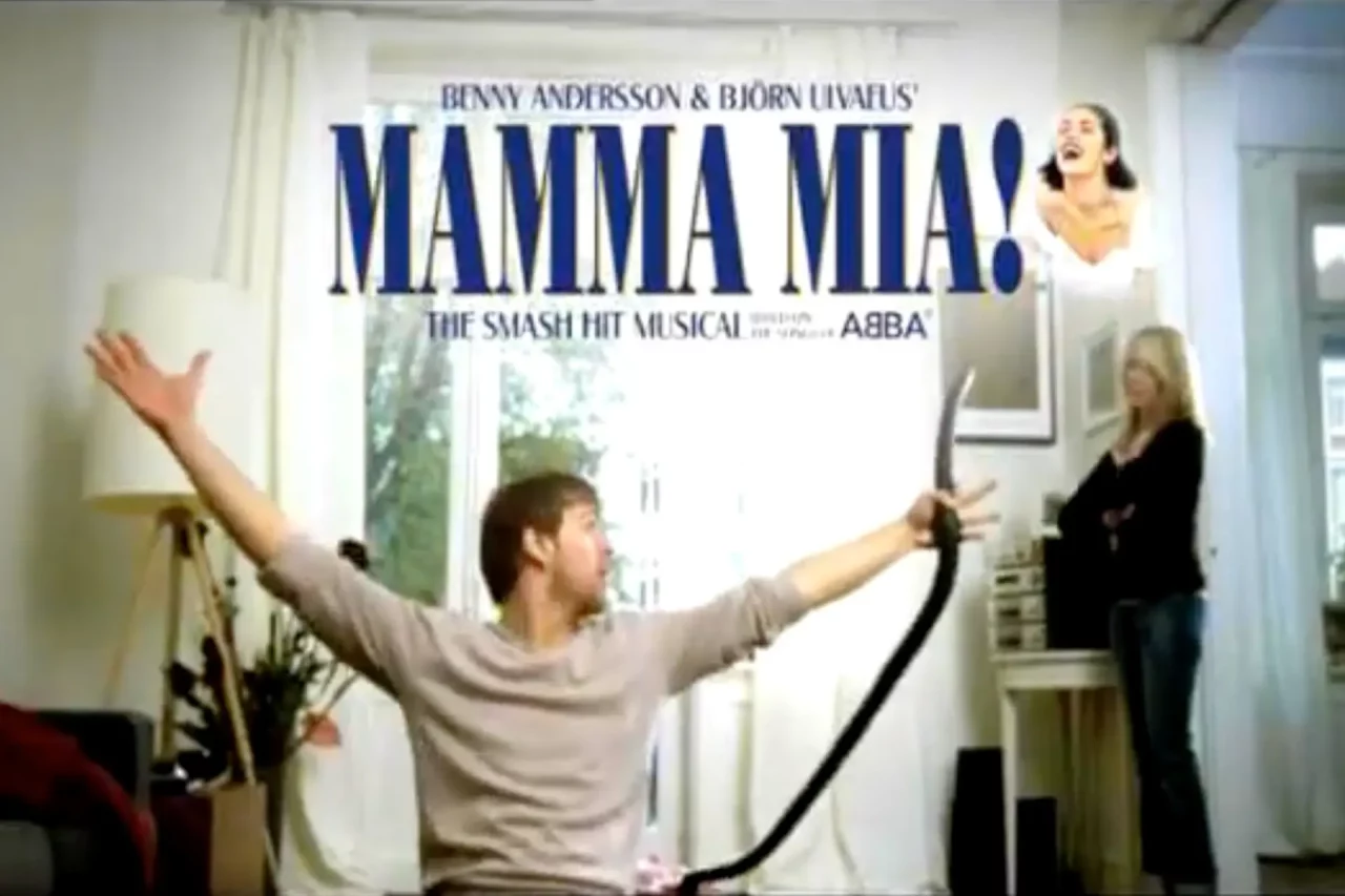 Official MAMMA MIA! London - Hoover TV Spot with 2010 London cast