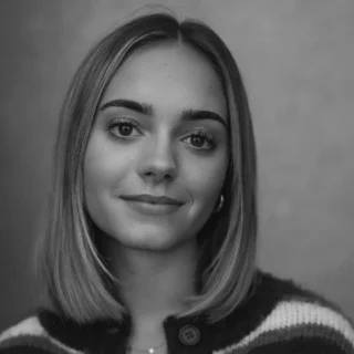 Maisy Wignall, Ensemble, MAMMA MIA! 2025 International Tour Cast