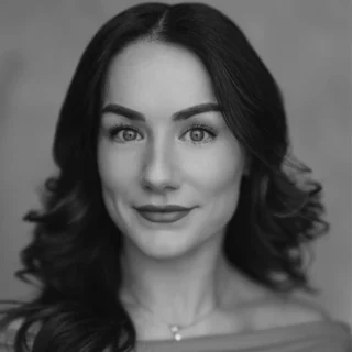 Rebecca Donelly, Ensemble, MAMMA MIA! 2025 International Tour Cast