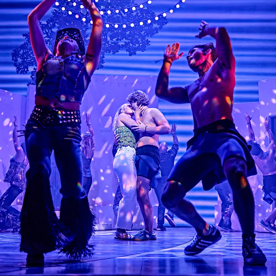 MAMMA MIA! London 2025 - 2026 cast. Photography by Brinkhoff/Mögenburg