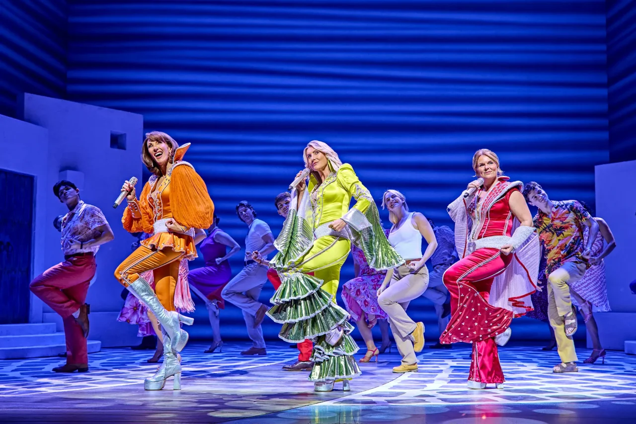 MAMMA MIA! London 2025 - 2026 cast. Photography by Brinkhoff/Mögenburg