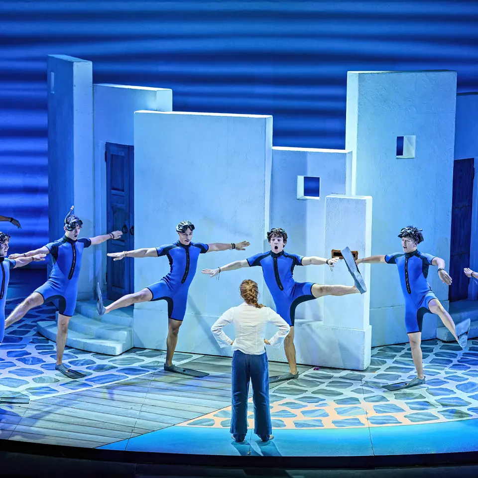 MAMMA MIA! UK Tour 2025 - 2026 cast. Photography by Brinkhoff/Mögenburg