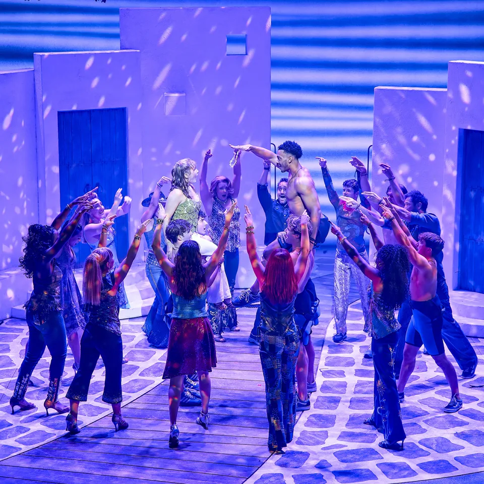 MAMMA MIA! London 2026 - 2027 cast thumbnail. Photography by Brinkhoff/Mögenburg