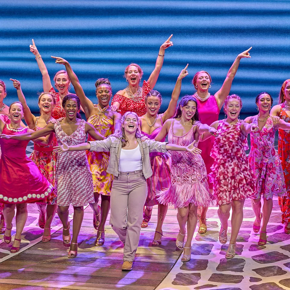 MAMMA MIA! London 2026 - 2027 cast thumbnail. Photography by Brinkhoff/Mögenburg