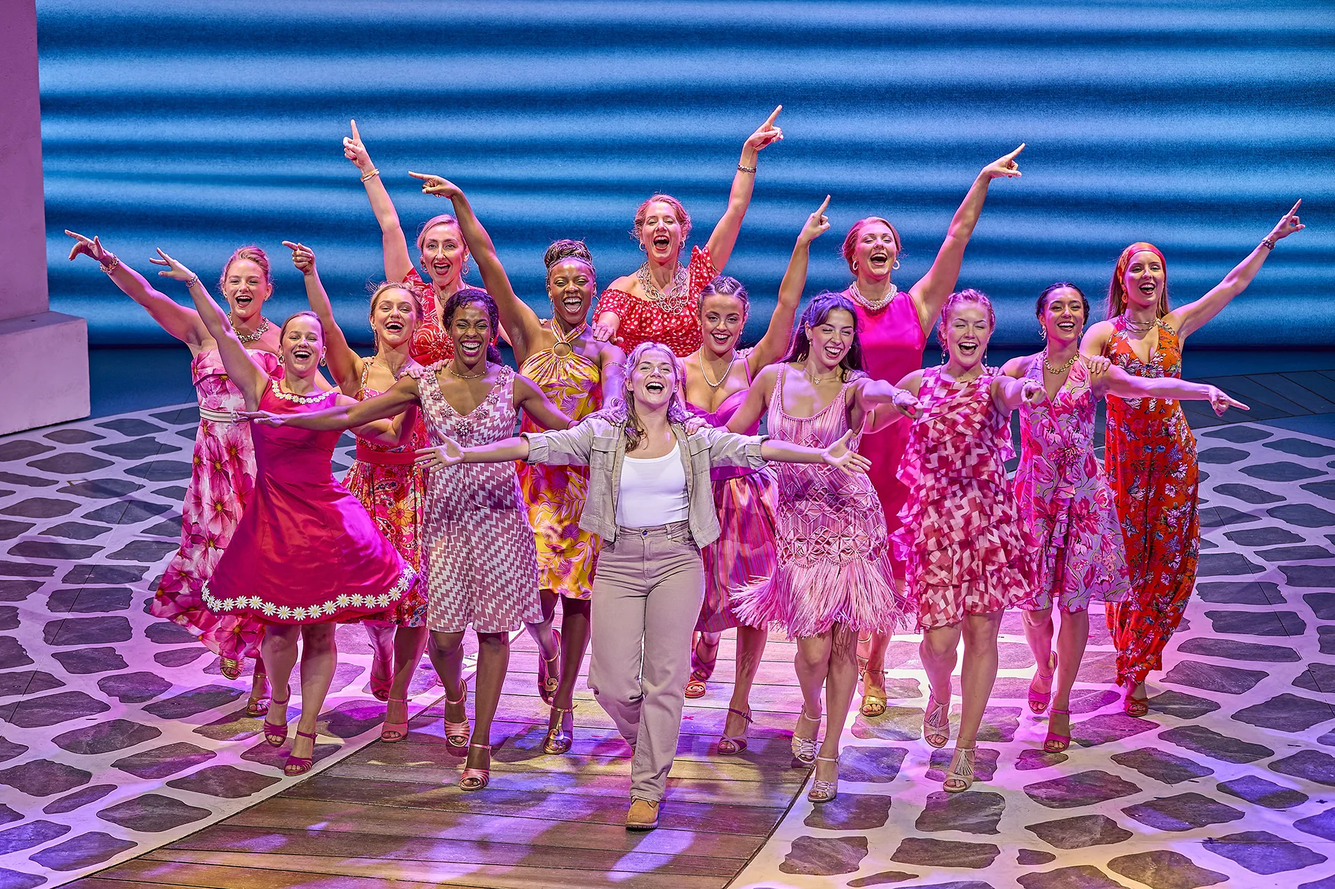 MAMMA MIA! London 2026 - 2027 cast. Photography by Brinkhoff/Mögenburg